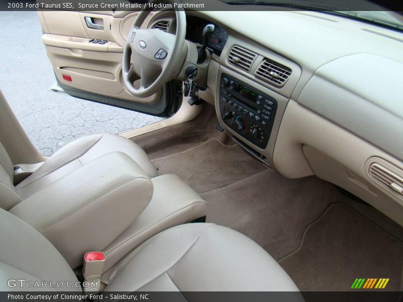Spruce Green Metallic / Medium Parchment 2003 Ford Taurus SES