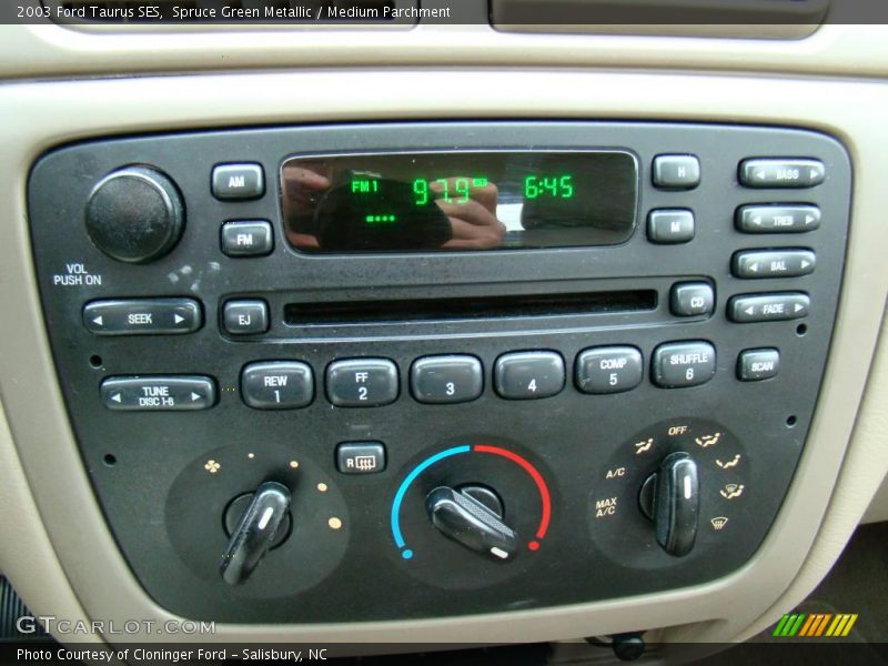 Spruce Green Metallic / Medium Parchment 2003 Ford Taurus SES