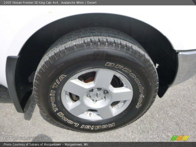 Avalanche White / Desert 2005 Nissan Frontier SE King Cab 4x4