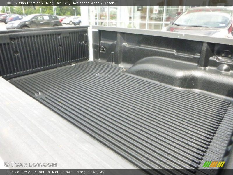 Avalanche White / Desert 2005 Nissan Frontier SE King Cab 4x4