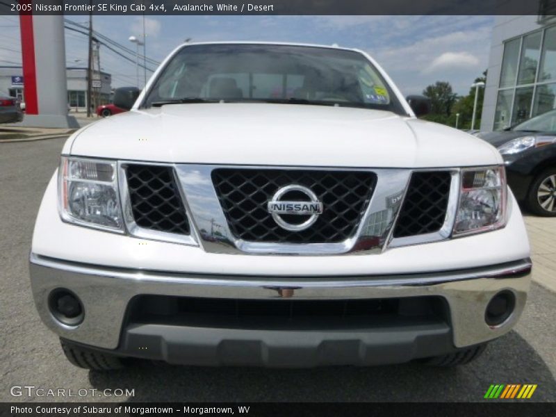 Avalanche White / Desert 2005 Nissan Frontier SE King Cab 4x4