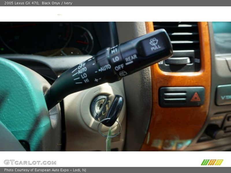 Black Onyx / Ivory 2005 Lexus GX 470