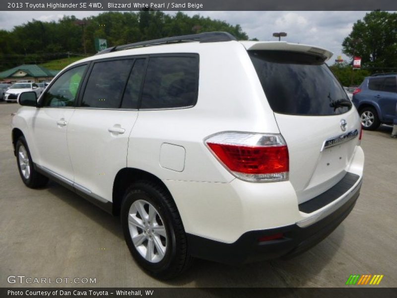Blizzard White Pearl / Sand Beige 2013 Toyota Highlander SE 4WD