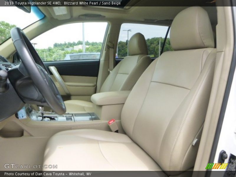 Blizzard White Pearl / Sand Beige 2013 Toyota Highlander SE 4WD