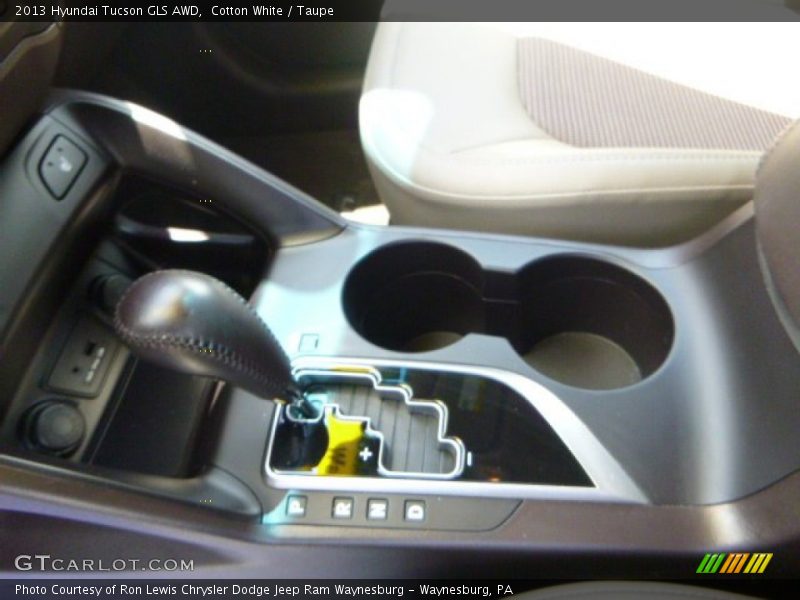 Cotton White / Taupe 2013 Hyundai Tucson GLS AWD