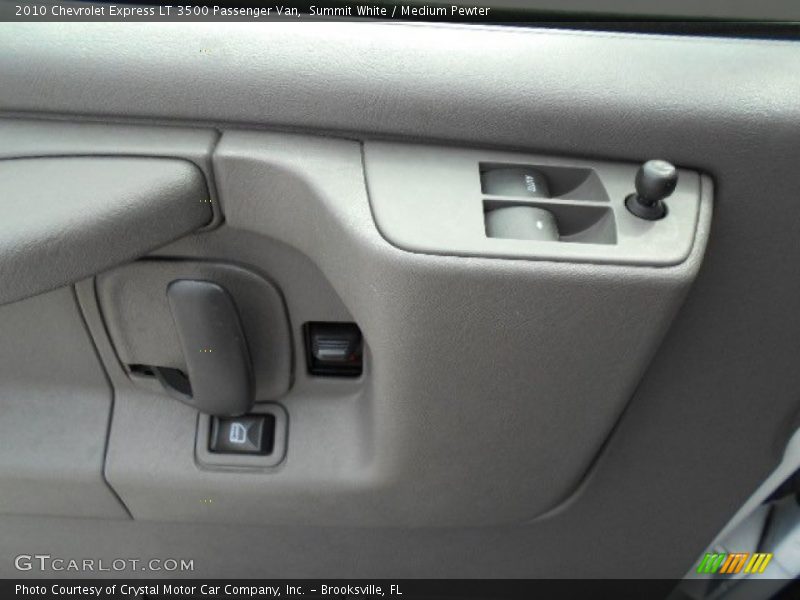 Summit White / Medium Pewter 2010 Chevrolet Express LT 3500 Passenger Van