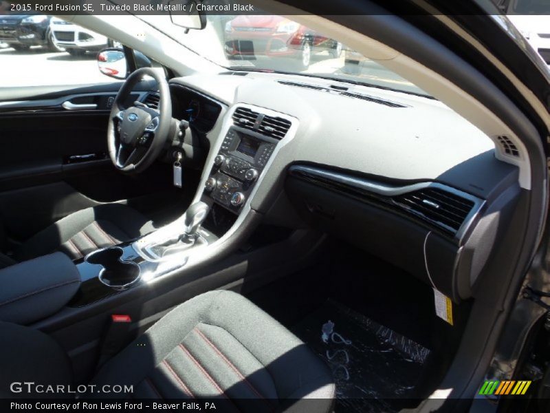 Tuxedo Black Metallic / Charcoal Black 2015 Ford Fusion SE