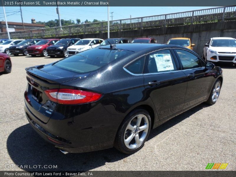 Tuxedo Black Metallic / Charcoal Black 2015 Ford Fusion SE