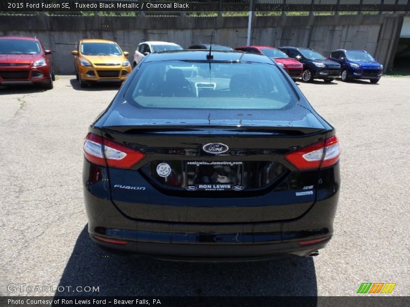 Tuxedo Black Metallic / Charcoal Black 2015 Ford Fusion SE