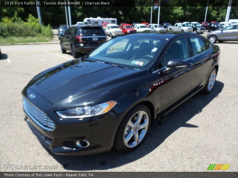 Tuxedo Black Metallic / Charcoal Black 2015 Ford Fusion SE