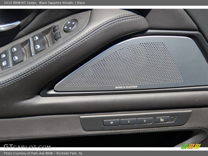 Black Sapphire Metallic / Black 2013 BMW M5 Sedan