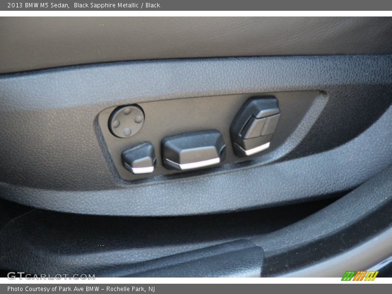 Black Sapphire Metallic / Black 2013 BMW M5 Sedan