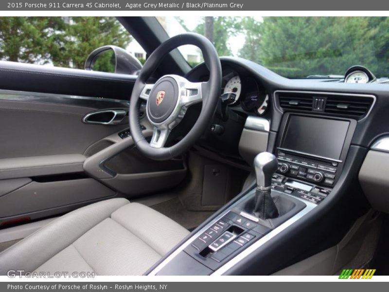 Controls of 2015 911 Carrera 4S Cabriolet