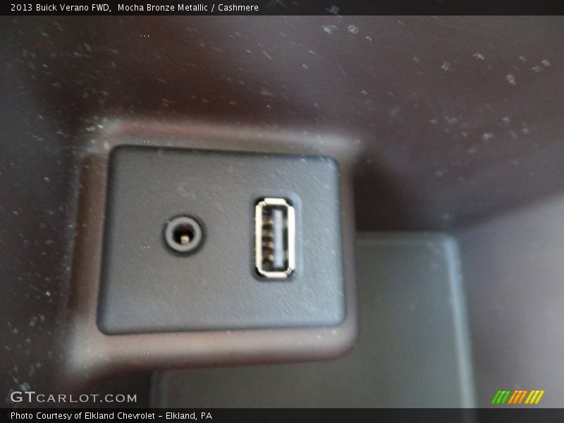 Mocha Bronze Metallic / Cashmere 2013 Buick Verano FWD