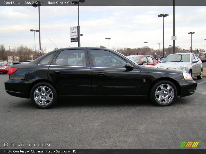 Black Onyx / Gray 2004 Saturn L300 2 Sedan