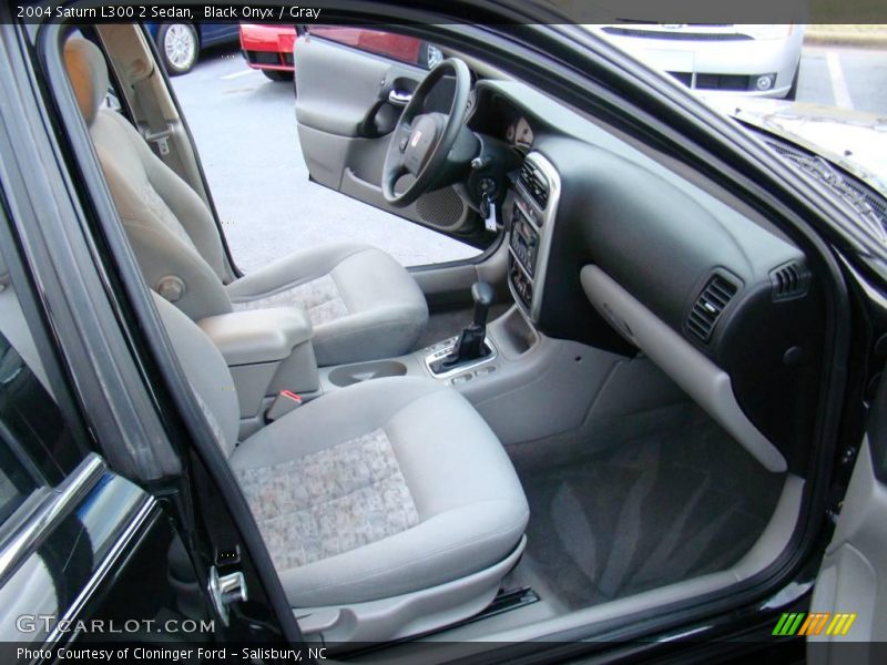 Black Onyx / Gray 2004 Saturn L300 2 Sedan