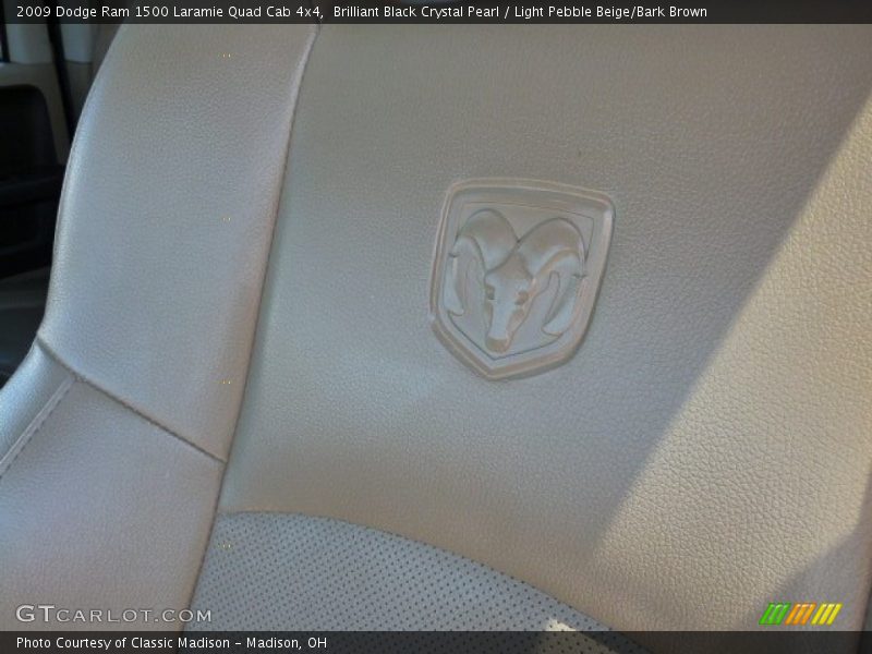 Brilliant Black Crystal Pearl / Light Pebble Beige/Bark Brown 2009 Dodge Ram 1500 Laramie Quad Cab 4x4