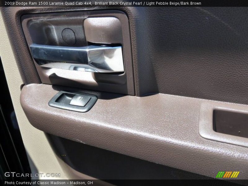 Brilliant Black Crystal Pearl / Light Pebble Beige/Bark Brown 2009 Dodge Ram 1500 Laramie Quad Cab 4x4