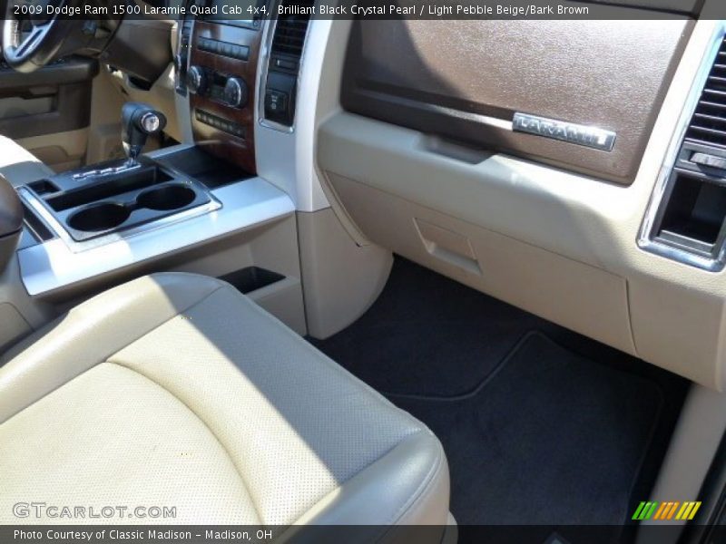 Brilliant Black Crystal Pearl / Light Pebble Beige/Bark Brown 2009 Dodge Ram 1500 Laramie Quad Cab 4x4