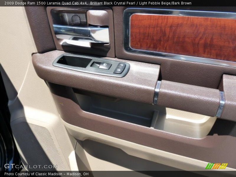 Brilliant Black Crystal Pearl / Light Pebble Beige/Bark Brown 2009 Dodge Ram 1500 Laramie Quad Cab 4x4