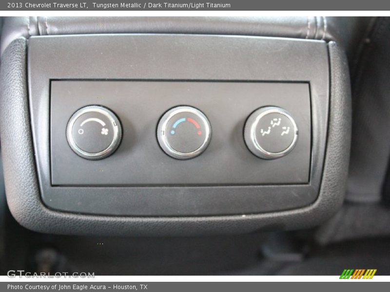 Tungsten Metallic / Dark Titanium/Light Titanium 2013 Chevrolet Traverse LT