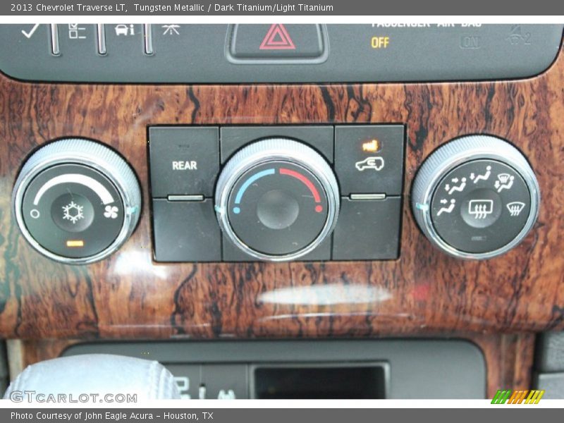 Tungsten Metallic / Dark Titanium/Light Titanium 2013 Chevrolet Traverse LT