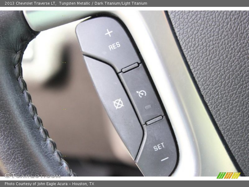 Tungsten Metallic / Dark Titanium/Light Titanium 2013 Chevrolet Traverse LT