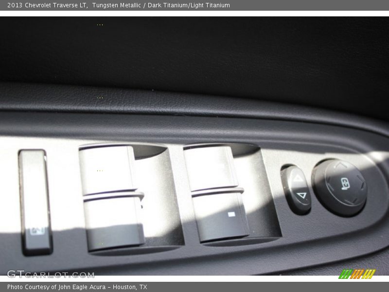 Tungsten Metallic / Dark Titanium/Light Titanium 2013 Chevrolet Traverse LT