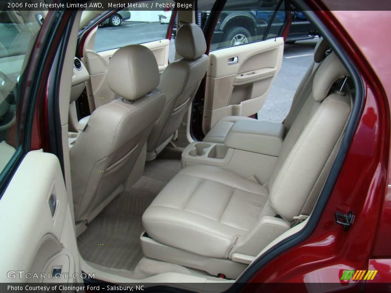Merlot Metallic / Pebble Beige 2006 Ford Freestyle Limited AWD