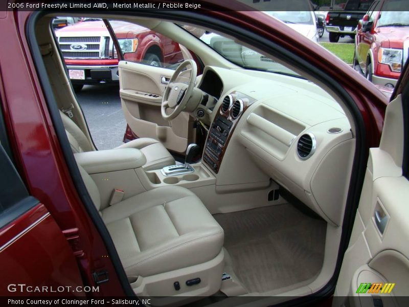 Merlot Metallic / Pebble Beige 2006 Ford Freestyle Limited AWD