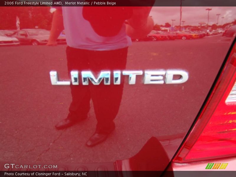Merlot Metallic / Pebble Beige 2006 Ford Freestyle Limited AWD