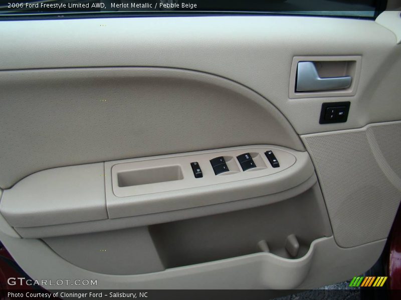 Merlot Metallic / Pebble Beige 2006 Ford Freestyle Limited AWD