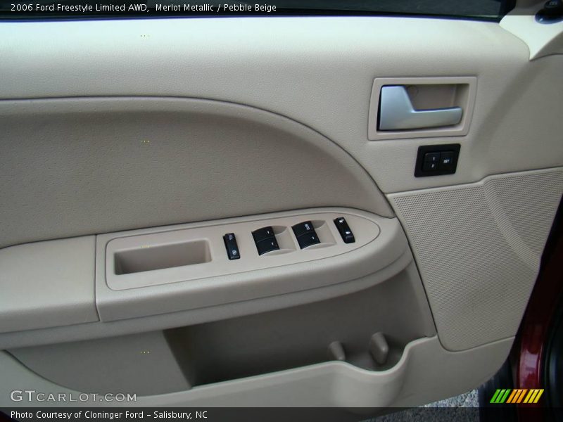 Merlot Metallic / Pebble Beige 2006 Ford Freestyle Limited AWD