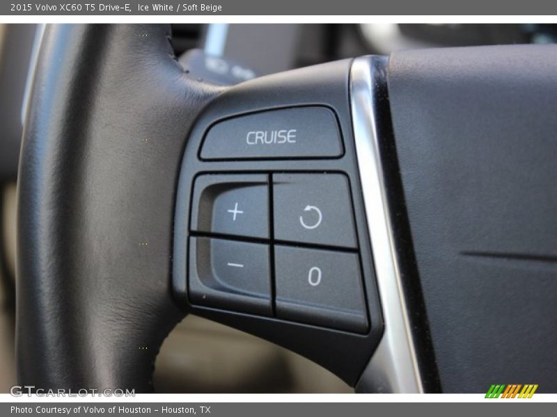 Ice White / Soft Beige 2015 Volvo XC60 T5 Drive-E