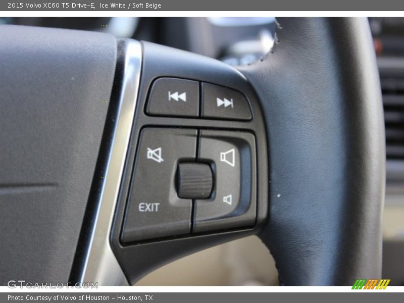 Ice White / Soft Beige 2015 Volvo XC60 T5 Drive-E
