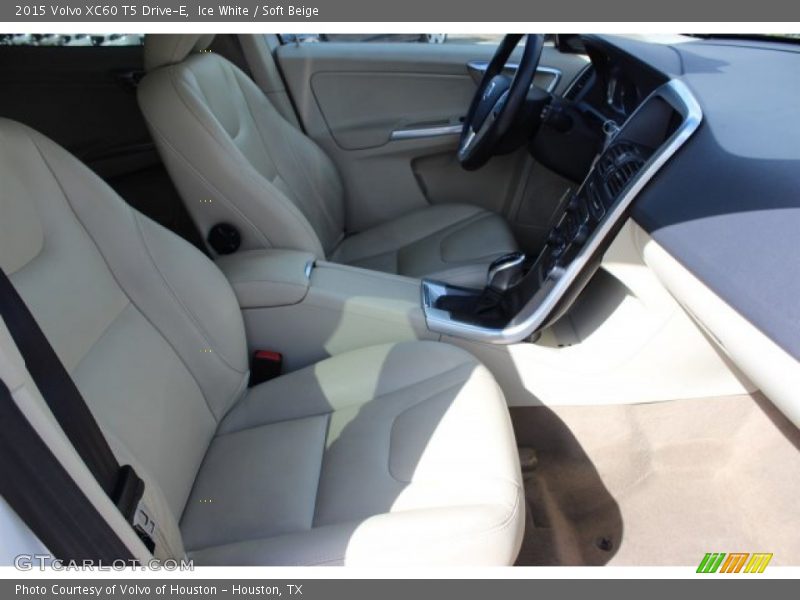 Ice White / Soft Beige 2015 Volvo XC60 T5 Drive-E