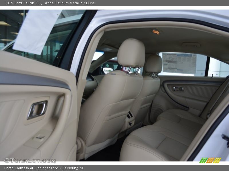 White Platinum Metallic / Dune 2015 Ford Taurus SEL