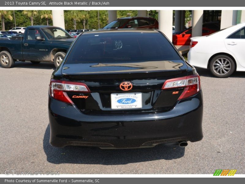 Attitude Black Metallic / Black/Ash 2013 Toyota Camry SE