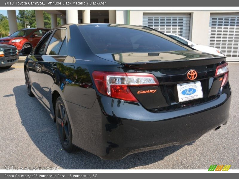 Attitude Black Metallic / Black/Ash 2013 Toyota Camry SE