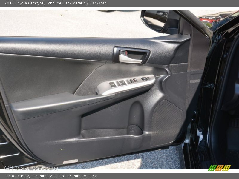Attitude Black Metallic / Black/Ash 2013 Toyota Camry SE