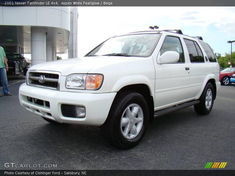 Aspen White Pearlglow / Beige 2001 Nissan Pathfinder LE 4x4