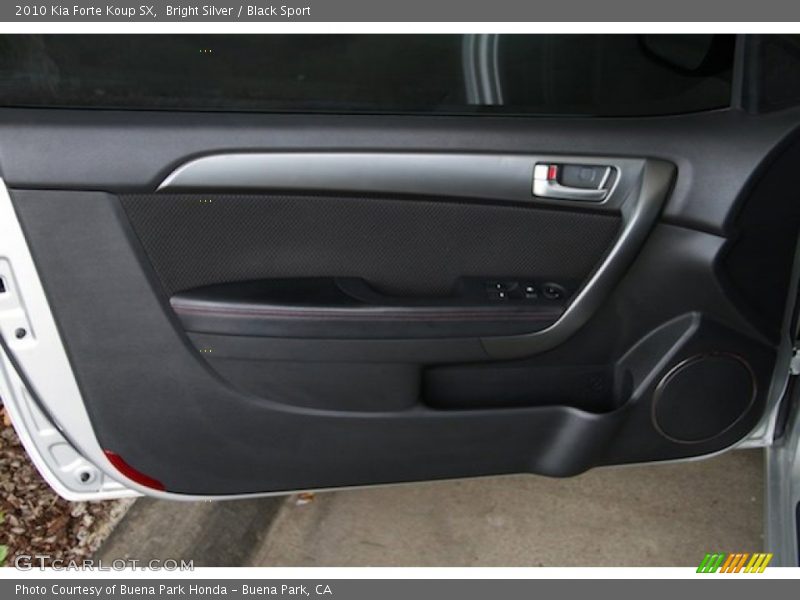Bright Silver / Black Sport 2010 Kia Forte Koup SX
