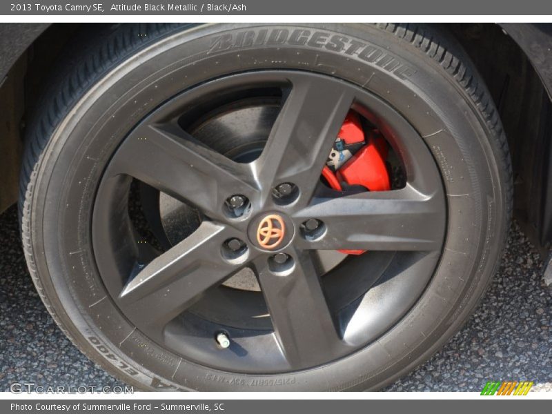 Attitude Black Metallic / Black/Ash 2013 Toyota Camry SE