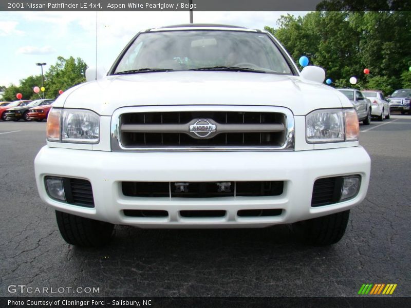 Aspen White Pearlglow / Beige 2001 Nissan Pathfinder LE 4x4