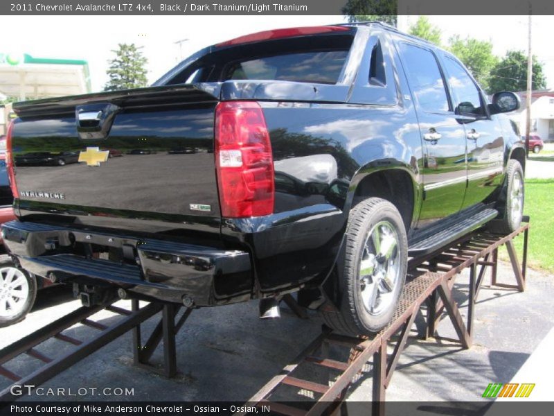 Black / Dark Titanium/Light Titanium 2011 Chevrolet Avalanche LTZ 4x4