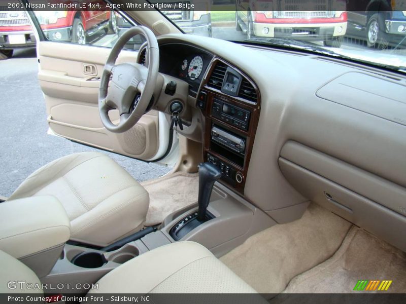 Aspen White Pearlglow / Beige 2001 Nissan Pathfinder LE 4x4