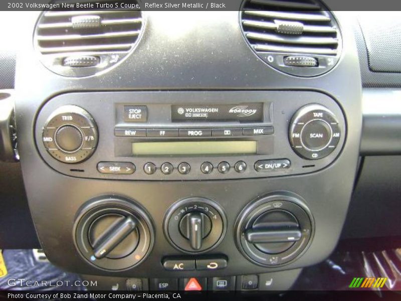 Reflex Silver Metallic / Black 2002 Volkswagen New Beetle Turbo S Coupe