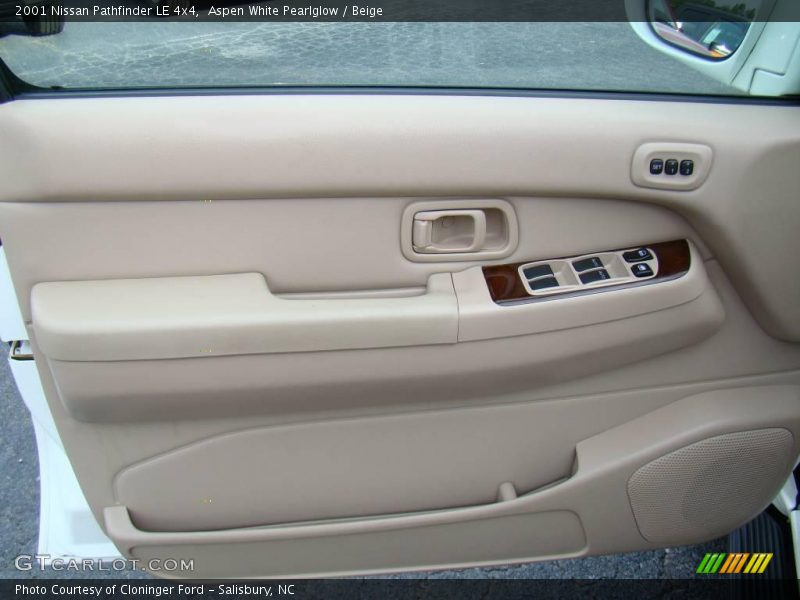 Aspen White Pearlglow / Beige 2001 Nissan Pathfinder LE 4x4