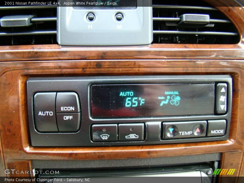 Aspen White Pearlglow / Beige 2001 Nissan Pathfinder LE 4x4