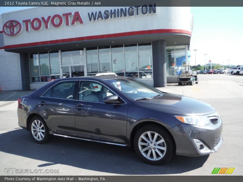 Magnetic Gray Metallic / Ash 2012 Toyota Camry XLE